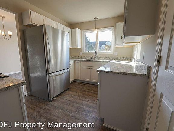 2nd image of 346 Stewart St