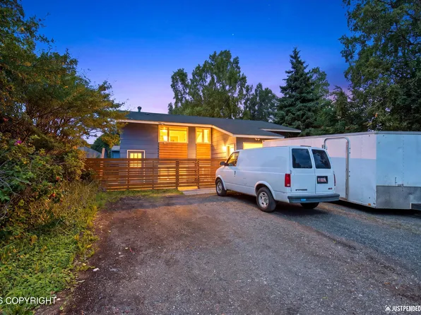 2615 W 33rd Ave, Anchorage, AK 99517