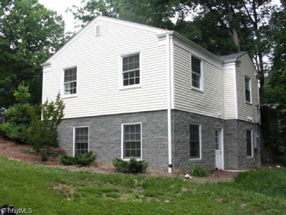 3rd image of 2700 Robin Hood Dr #A