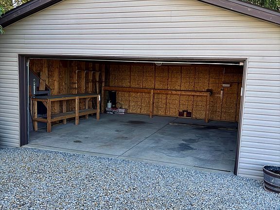 5th image of 246 Clearview Avenue