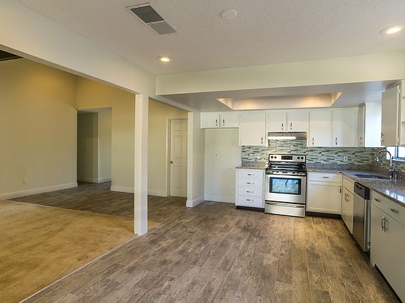 4th image of 2313 Millbank Dr