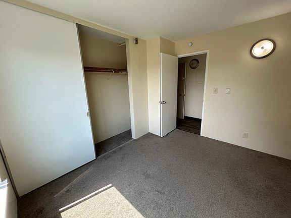 4th image of 4130 11th Ave NE #8009
