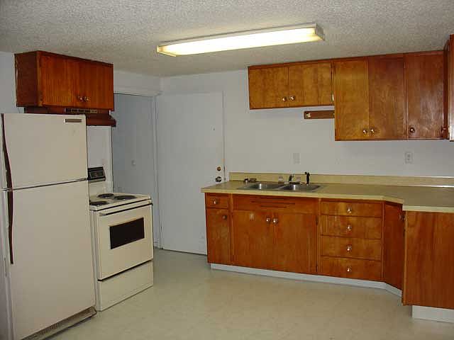 2nd image of 118 Grand Ave APT C