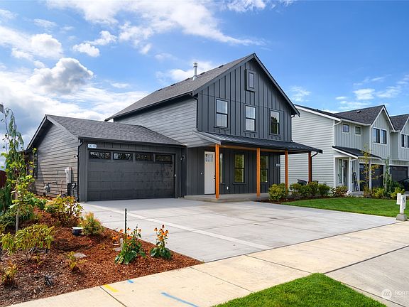 2nd image of 643 Bucko Avenue
