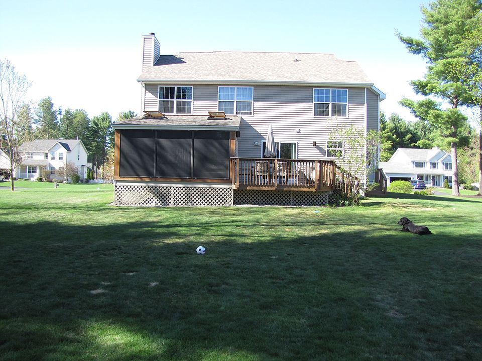 2nd image of 207 Farr Ln