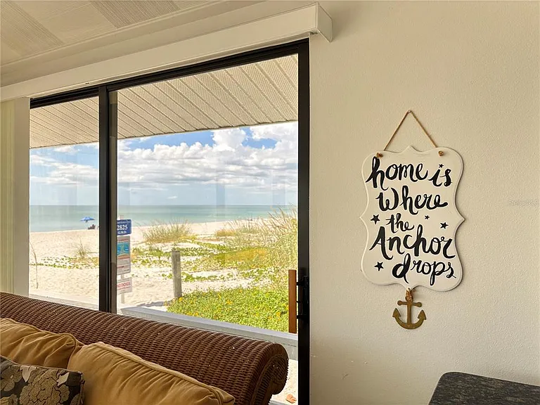 2823 Gulf Of Mexico Dr — Photo 34