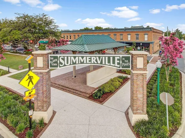 210 Peters St, Summerville, SC 29483