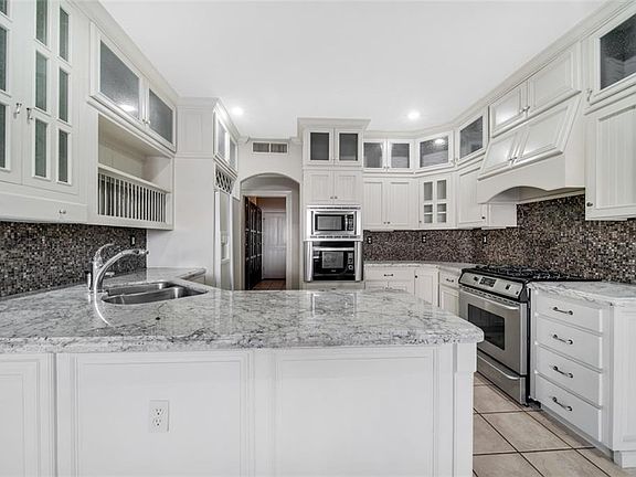 5th image of 4571 Globe Willow Dr