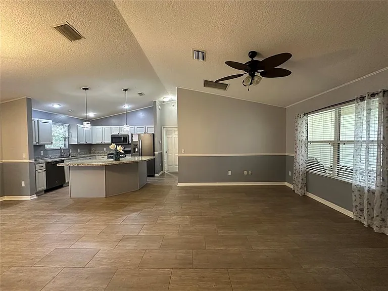 104 Cherry Blossom Ln — Photo 3