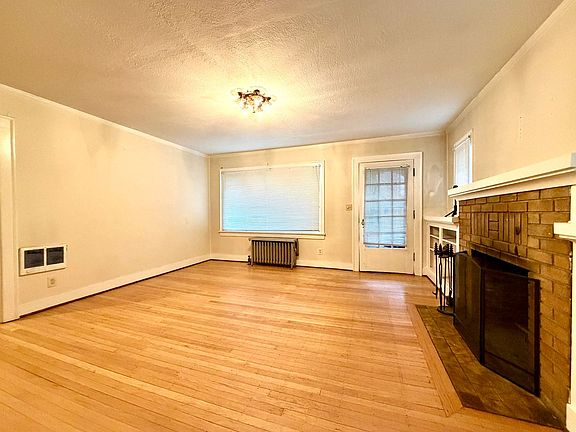 2nd image of 333 SE 20th Ave APT 10