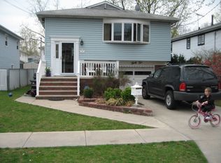 32 Augusta Ave, Staten Island, NY 10312