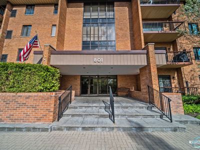 801 79th St APT 410, Darien, IL, 60561