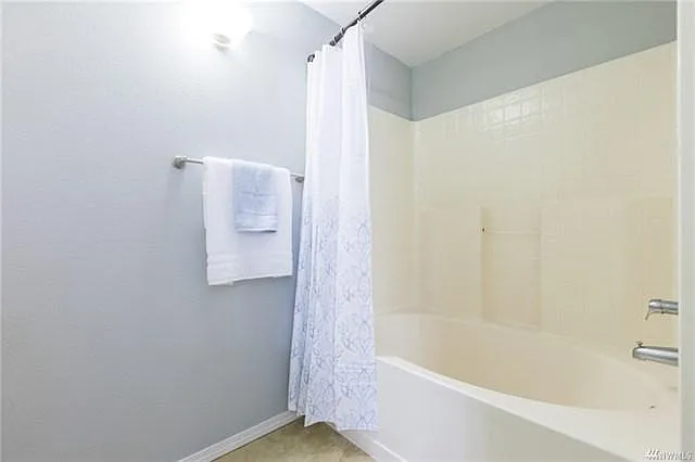 2152 Newport Way NW — Photo 15