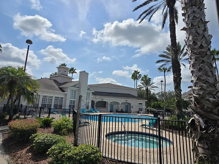 9013 Lee Vista Blvd — Photo 10