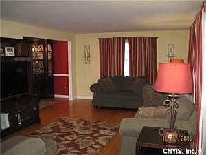 4th image of 117 Sunridge Ave