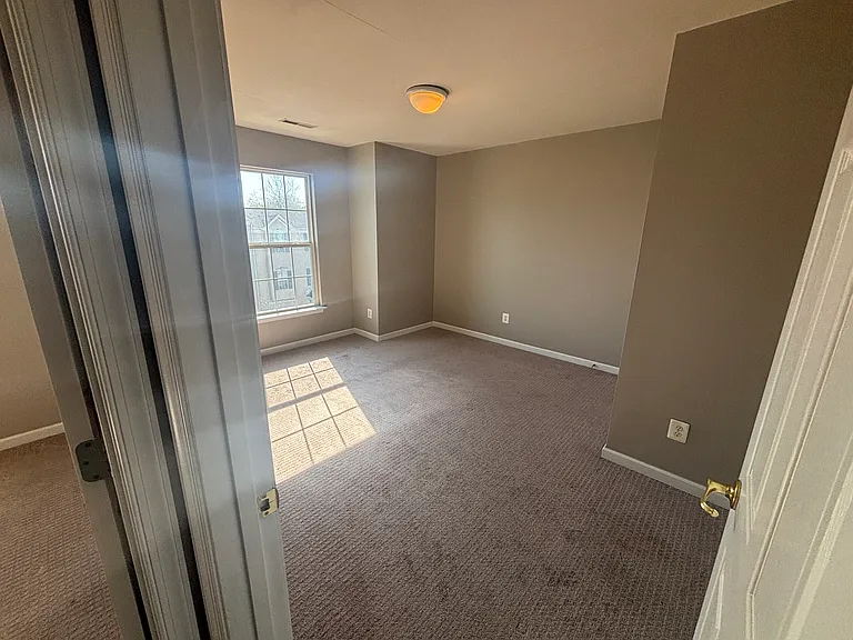 2353 Walnut Bottom Rd — Photo 11