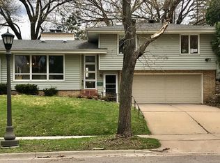 1386 Kenneth St, Saint Paul, MN 55116