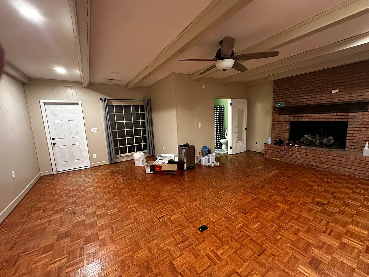 Building Photo - 102 E Glen Iris