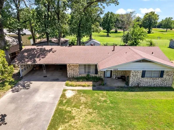 2115 W Sherman St, Paris, TX 75460
