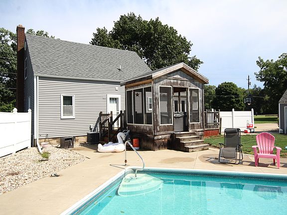 3rd image of 5794 E West Ave