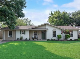 910 Downing St, Forney, TX 75126