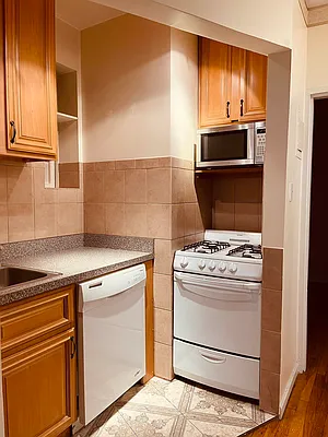 Rented by Voro NYC | media 25