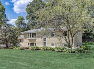 4984 W Hidden Valley Ct, Savage, MN 55378