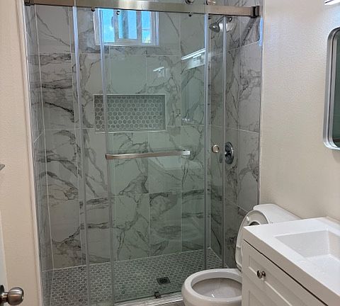 4th image of 1065 Davis Ave APT B