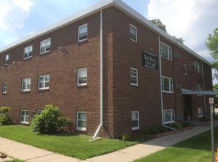 221 5th St S APT 4, Moorhead, MN 56560