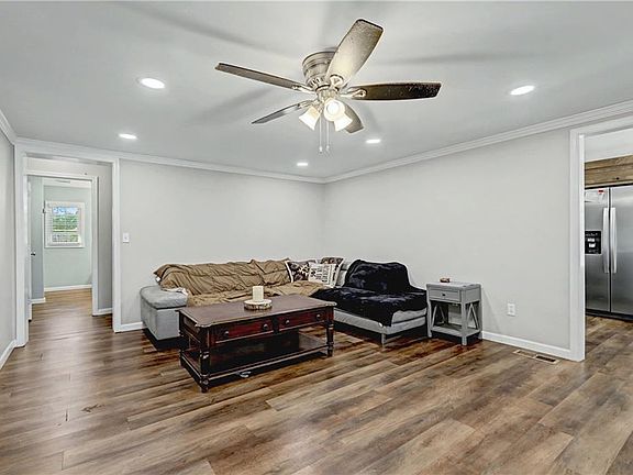 4th image of 134 Church Rd