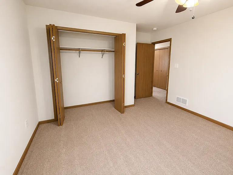 4006 Meadow View Dr — Photo 20
