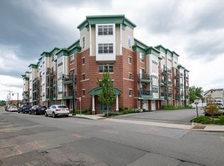 69 Foundry St APT 213, Wakefield, MA 01880