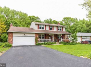 2221 Patwynn Rd, Wilmington, DE 19810