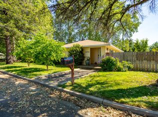 3372 Riverside Dr, Anderson, CA 96007