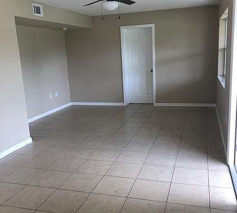 3rd image of 570 Dalton Blvd
