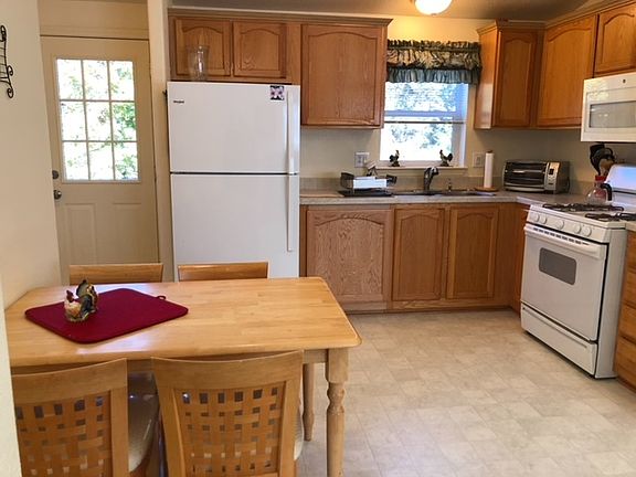 5th image of 17220 Franklin Dr
