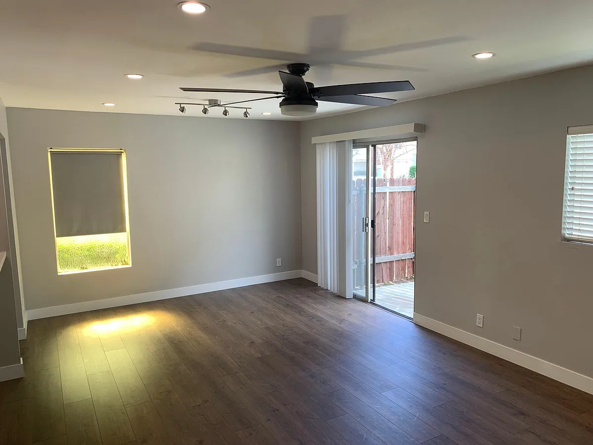 Living Room - 419 California St #1