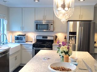 9392 Saddler Dr, Gilroy, CA 95020