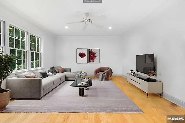 356 N Farview Ave — Photo 8