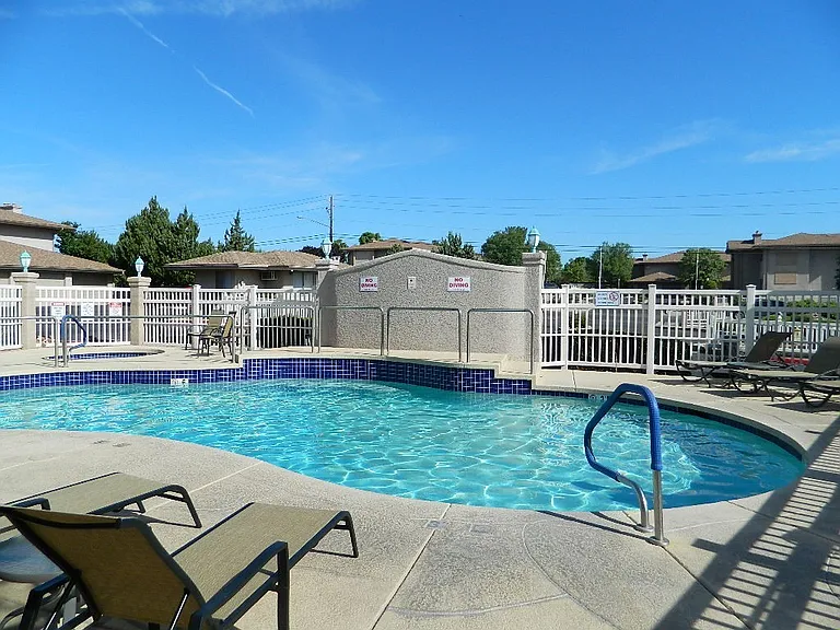 985 E Mingus Ave #212 — Photo 2