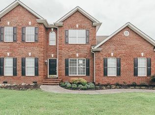 1015 Notting Hill Dr, Gallatin, TN 37066