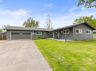 1394 NE Arrowwood St, Hillsboro, OR 97124
