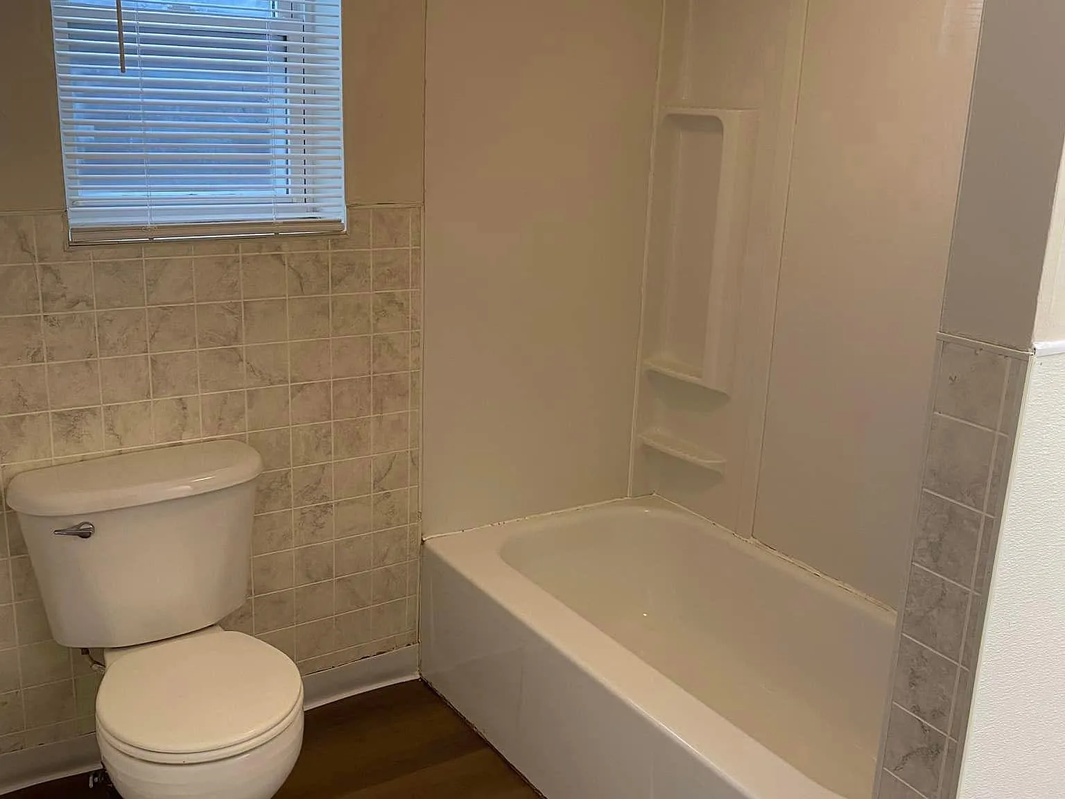 2 bed, 800 sqft, $700 — Photo 4