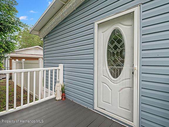 3rd image of 237 Monroe Ave