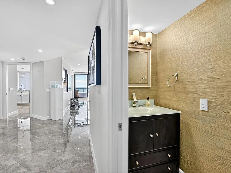 1500 S Ocean Blvd #704 — Photo 33