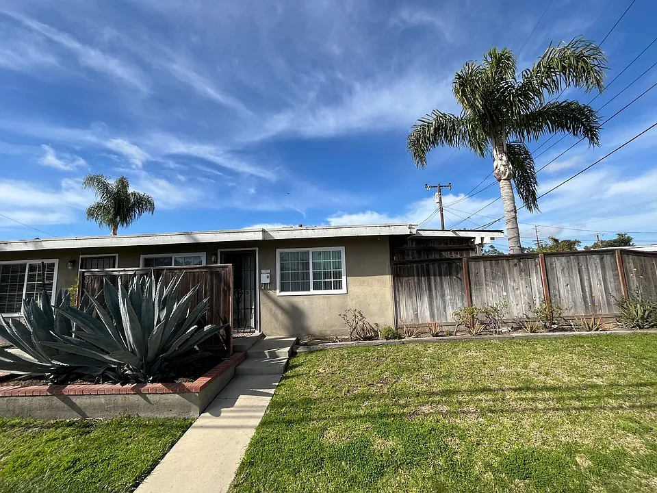 8171 Opal Cir