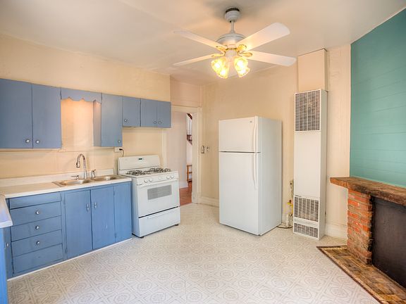 PRE Remodel Kitchen