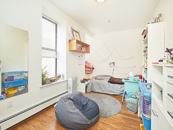 5th image of 315 W 113th St APT 2C