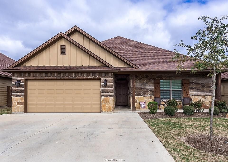 1st image of 412 Hayes Ln