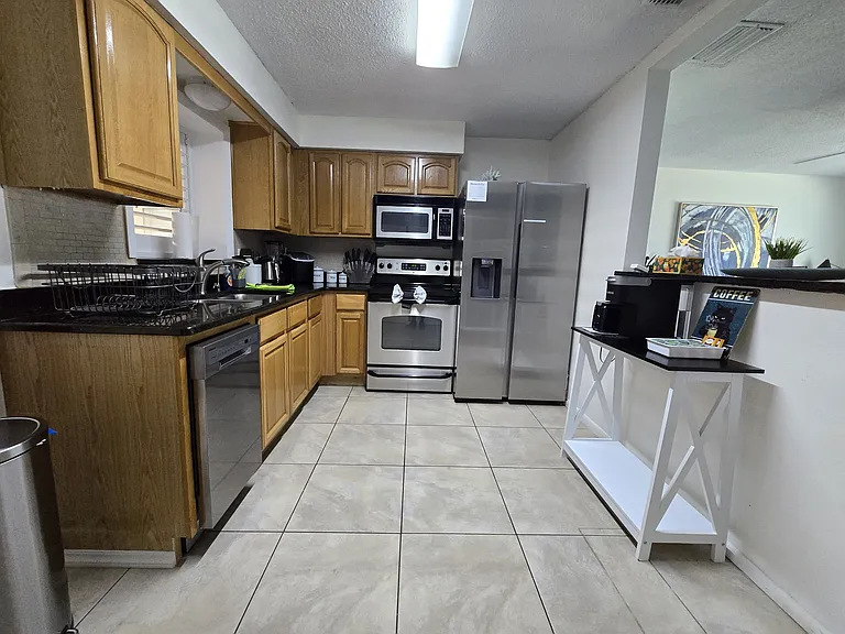 1430 Parkview Ln — Photo 10